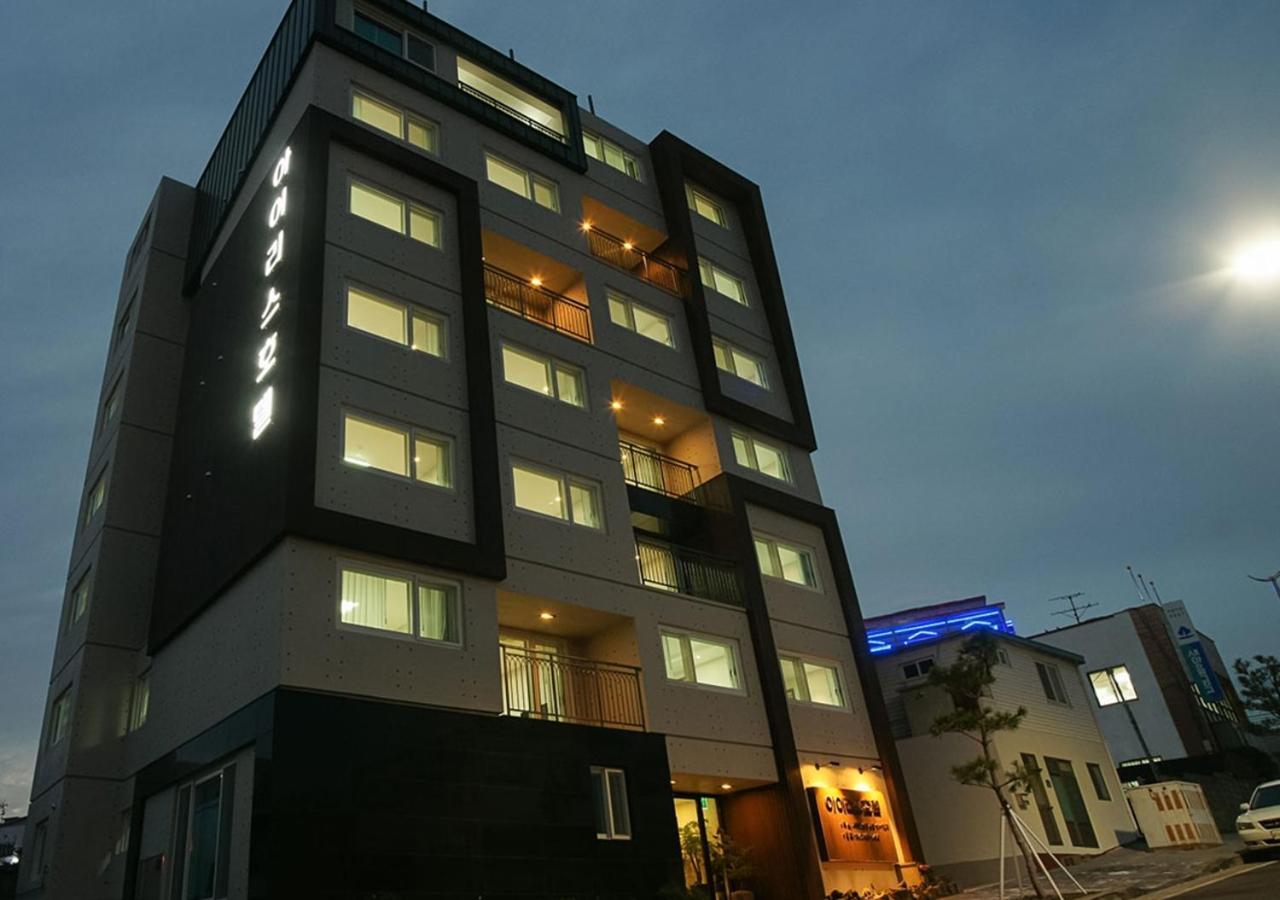 Iris Hotel Seogwipo Ngoại thất bức ảnh