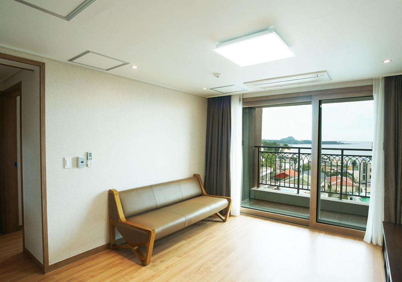 Iris Hotel Seogwipo Ngoại thất bức ảnh